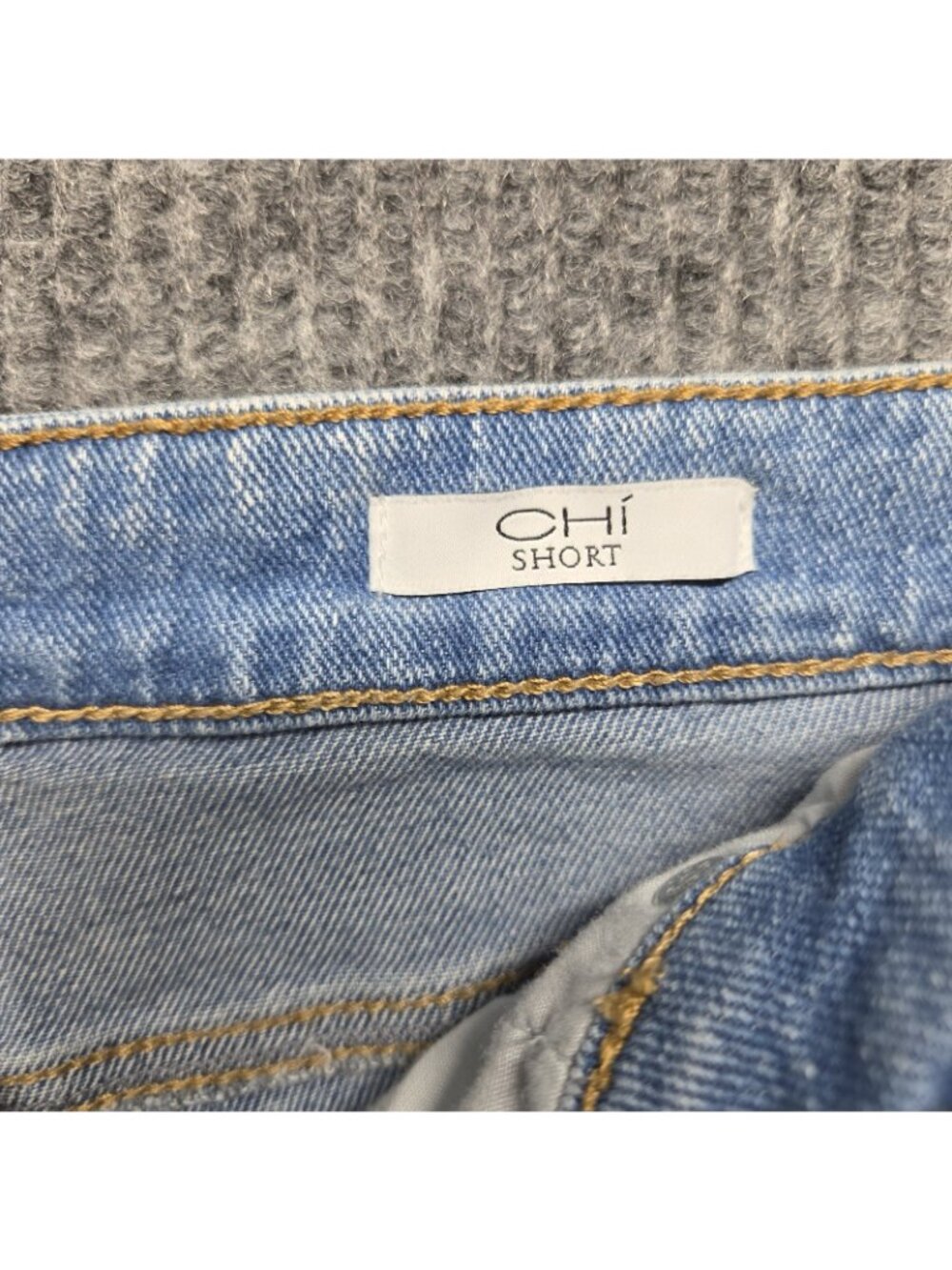 SOFIA Vergara Jeans Chi Short Denim Shorts Women's 16 Blue Cut-Off  Distressed - Picture 5 of 16